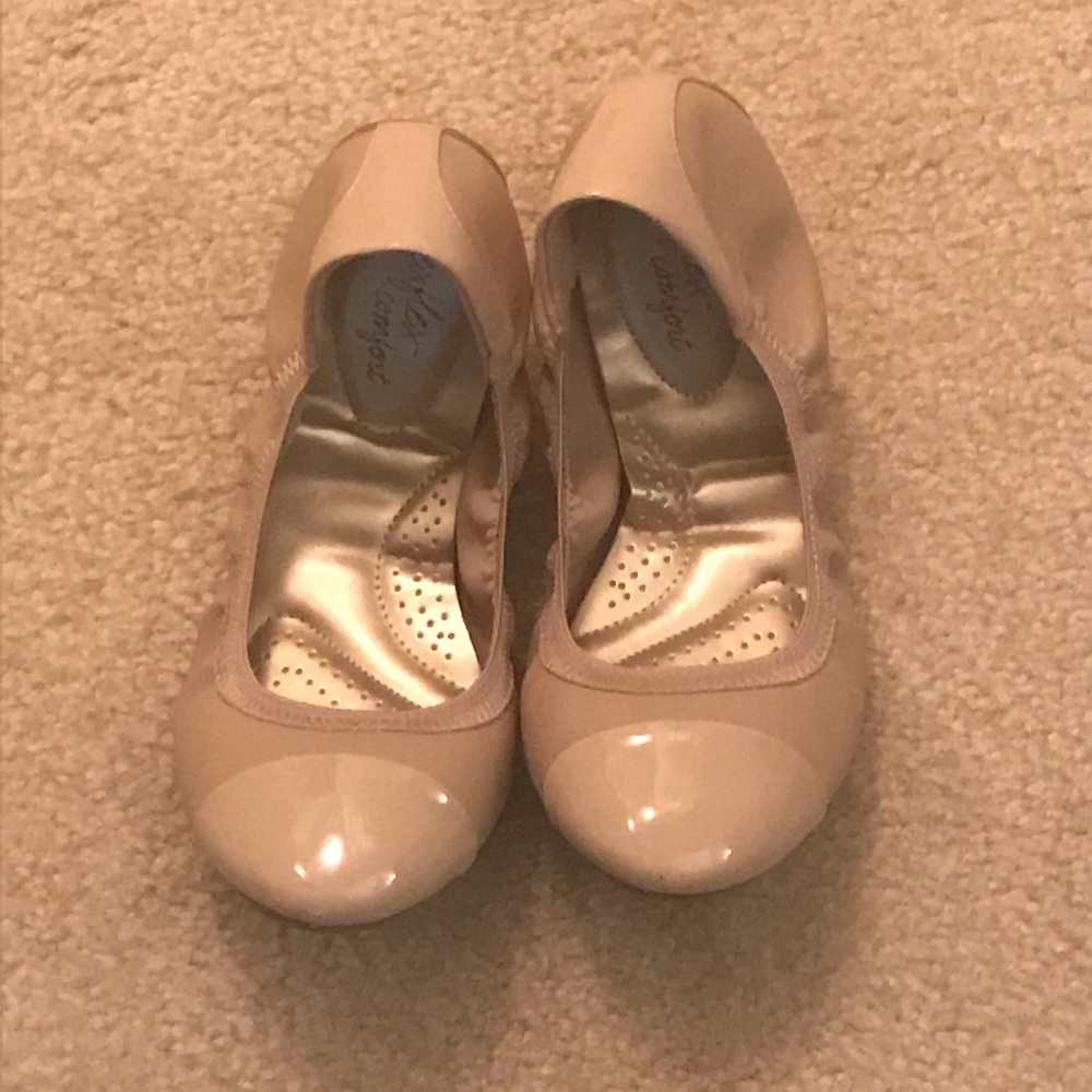 Nude Flats